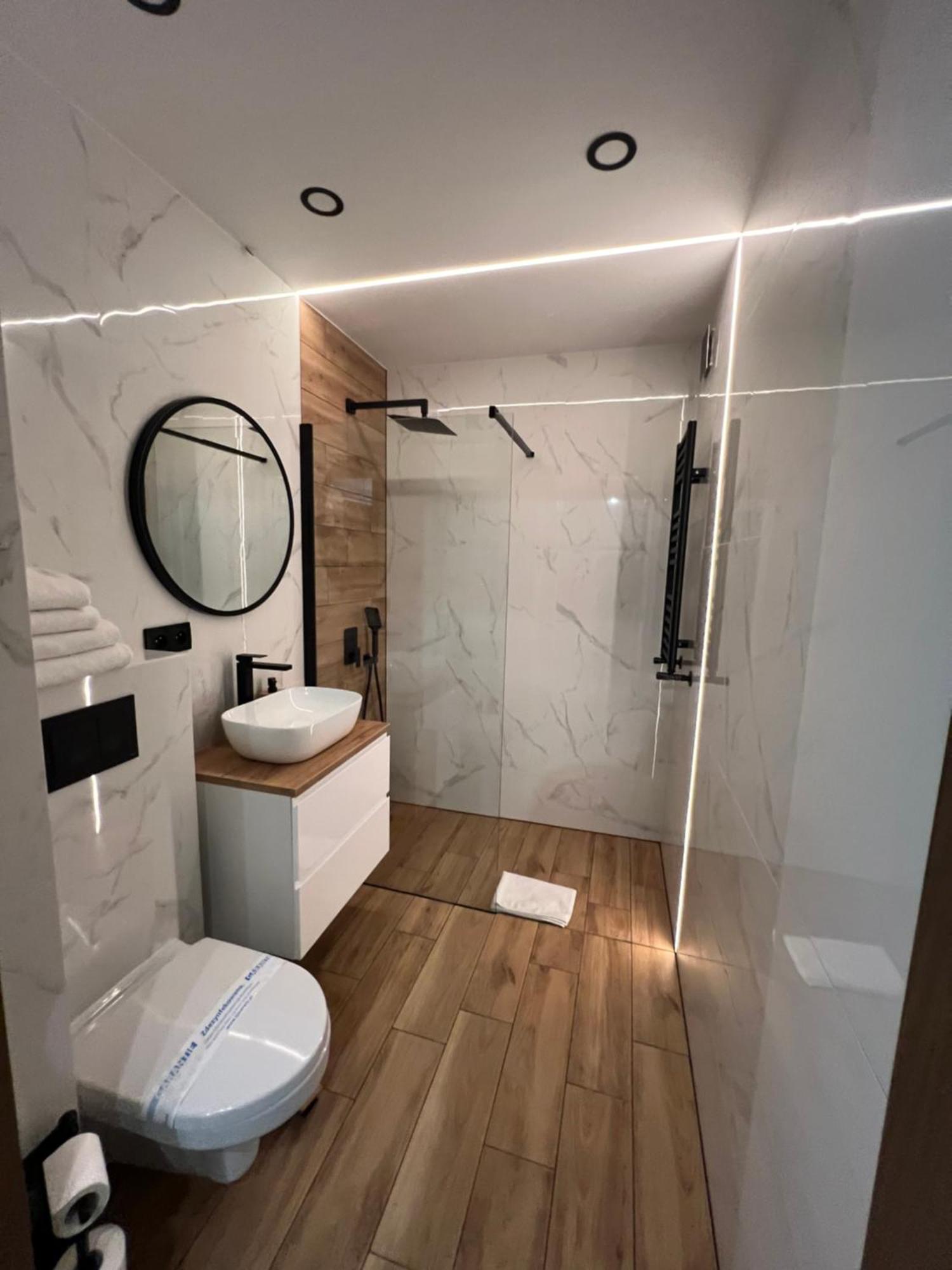 Holiday Apartments 克雷尼察 外观 照片