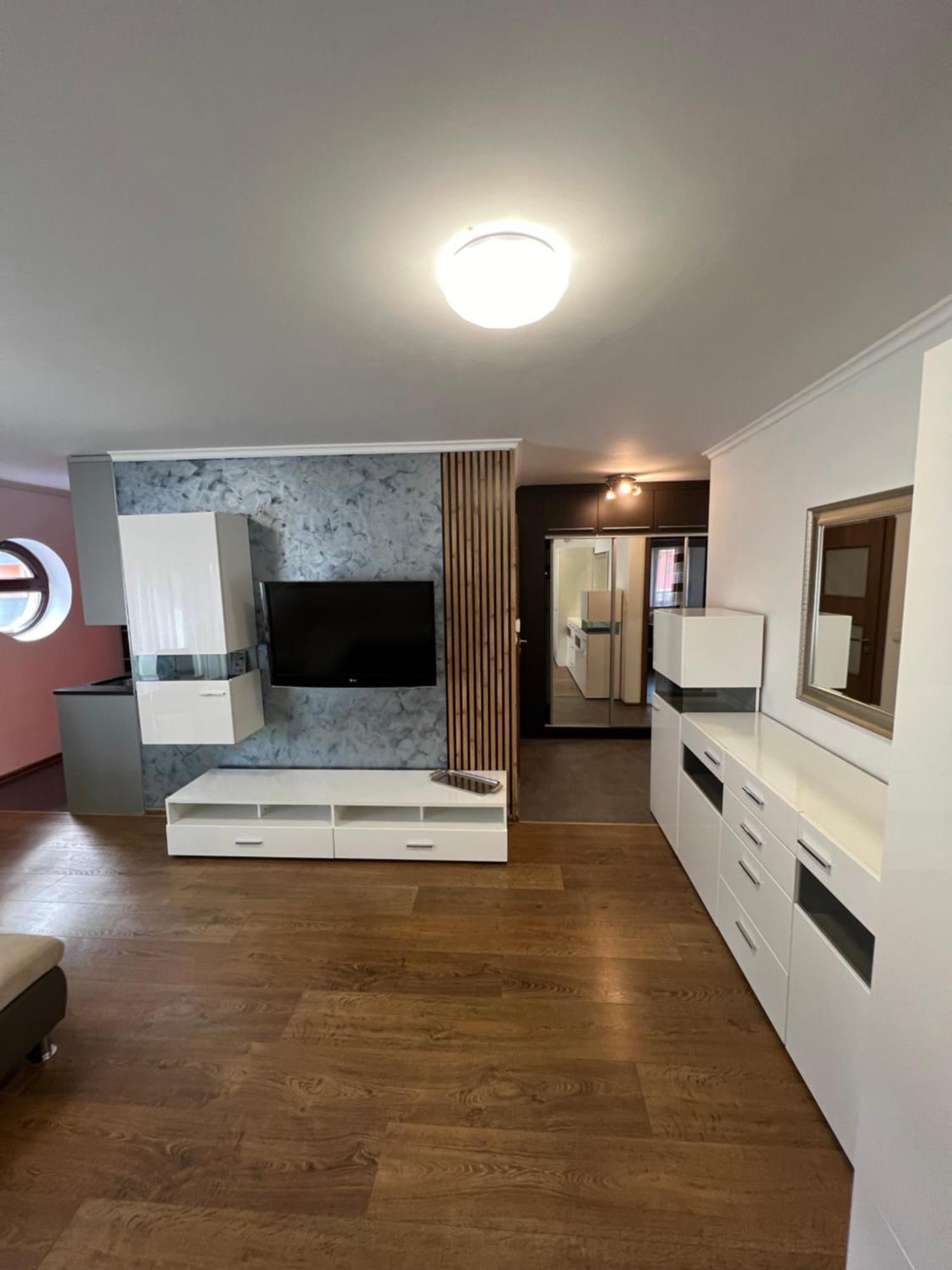 Holiday Apartments 克雷尼察 外观 照片